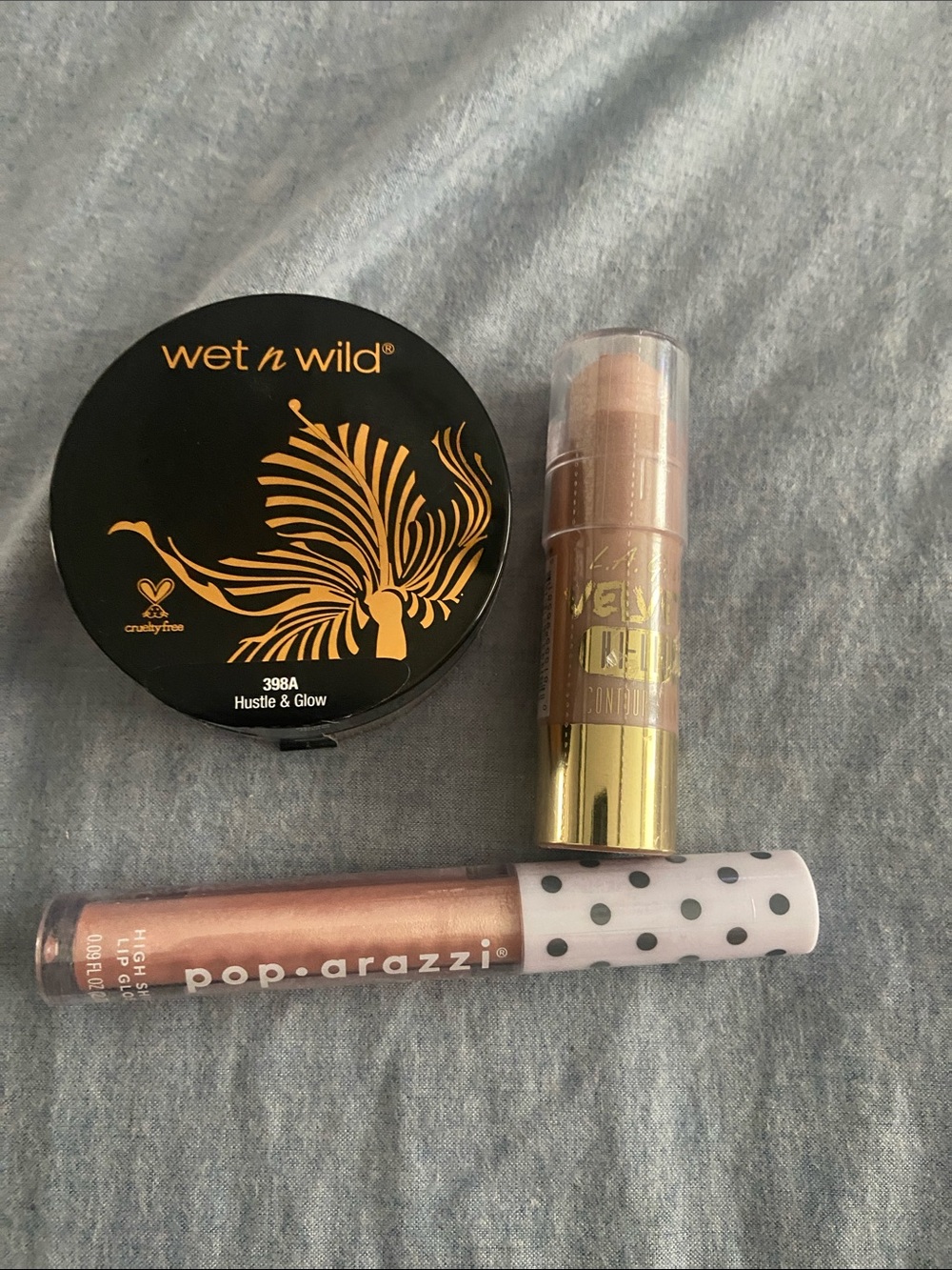 3 piece beauty-  shine lip gloss, contour stick & loose highlighting  powder